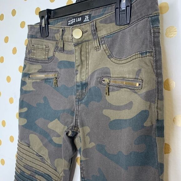Design Lab Lord & Taylor Camo Moto Skinny Pants 26 - Picture 2 of 4